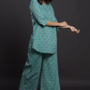 Floral printed 100% pure cotton nightsuit h2